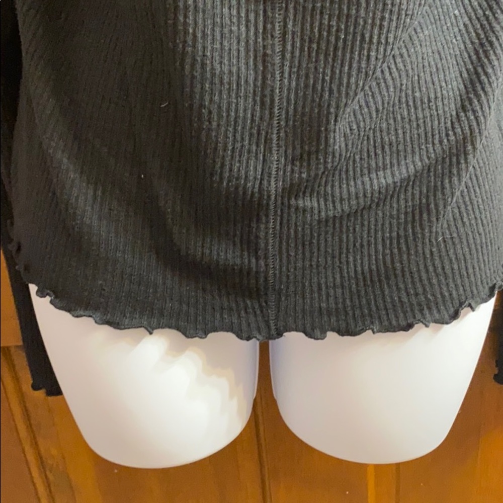 Black Ribbed Top - Picture 3 of 4
